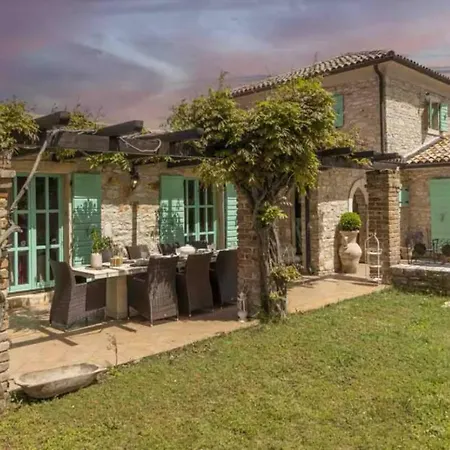 Le Chateau