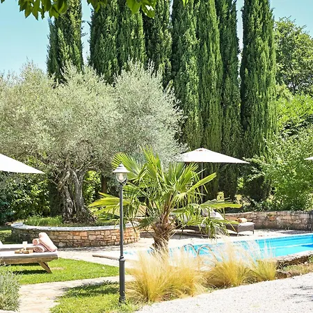 Le Chateau 3* Zikovici