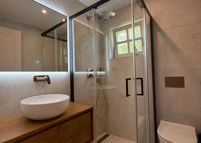 Le Chateau Gostinjska kuća